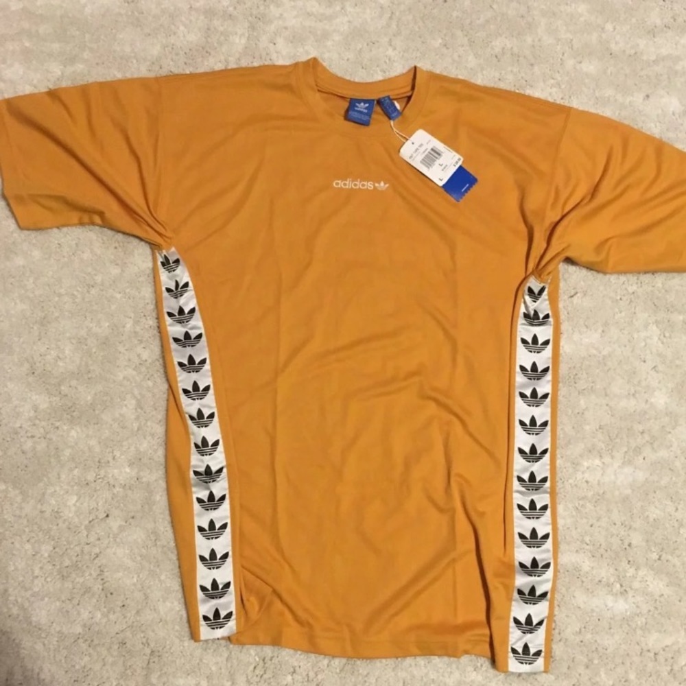 🎶SOLD🎶 NWT Men’s TNT Tape T shirt Cool!!!